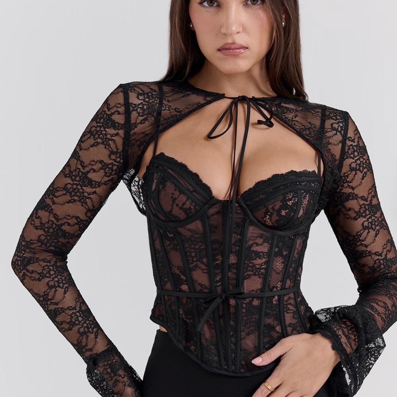 Velisse Dantel Detaylı Transparan Üst