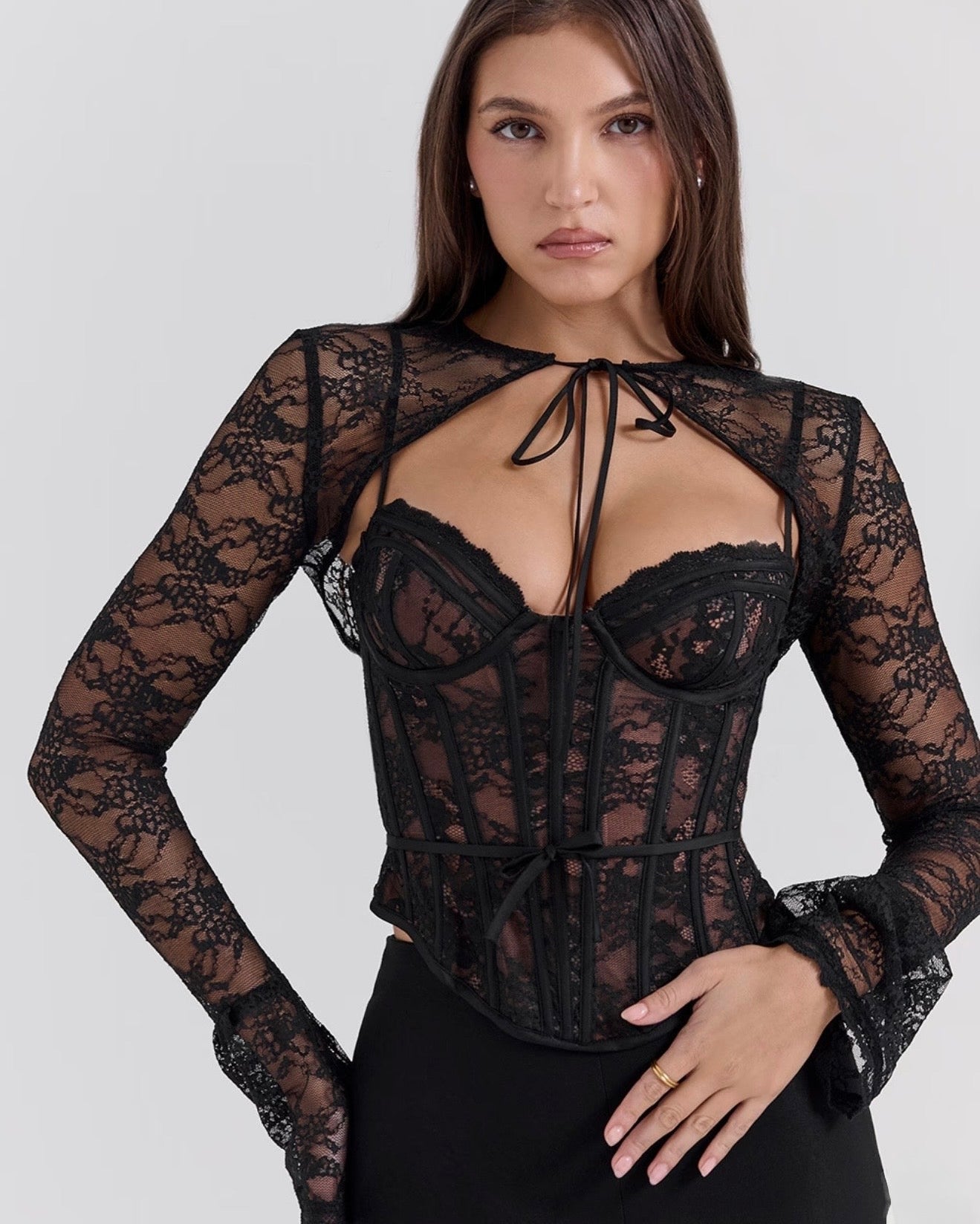 Velisse Dantel Detaylı Transparan Üst