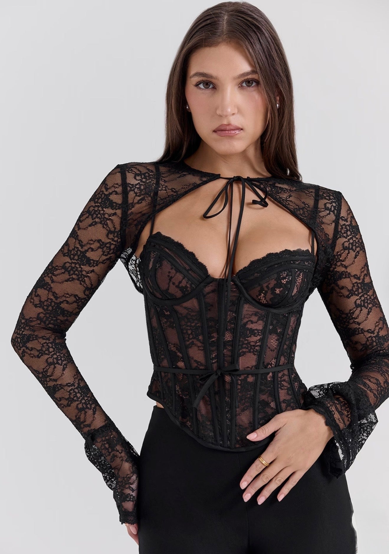 Velisse Dantel Detaylı Transparan Üst