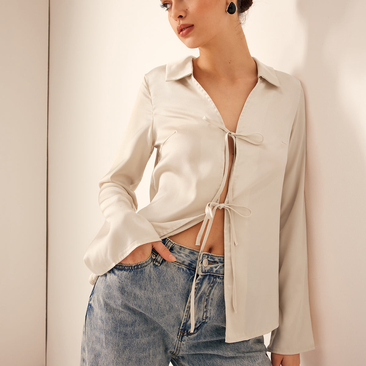 Ivory Bağcık Detaylı Bluz