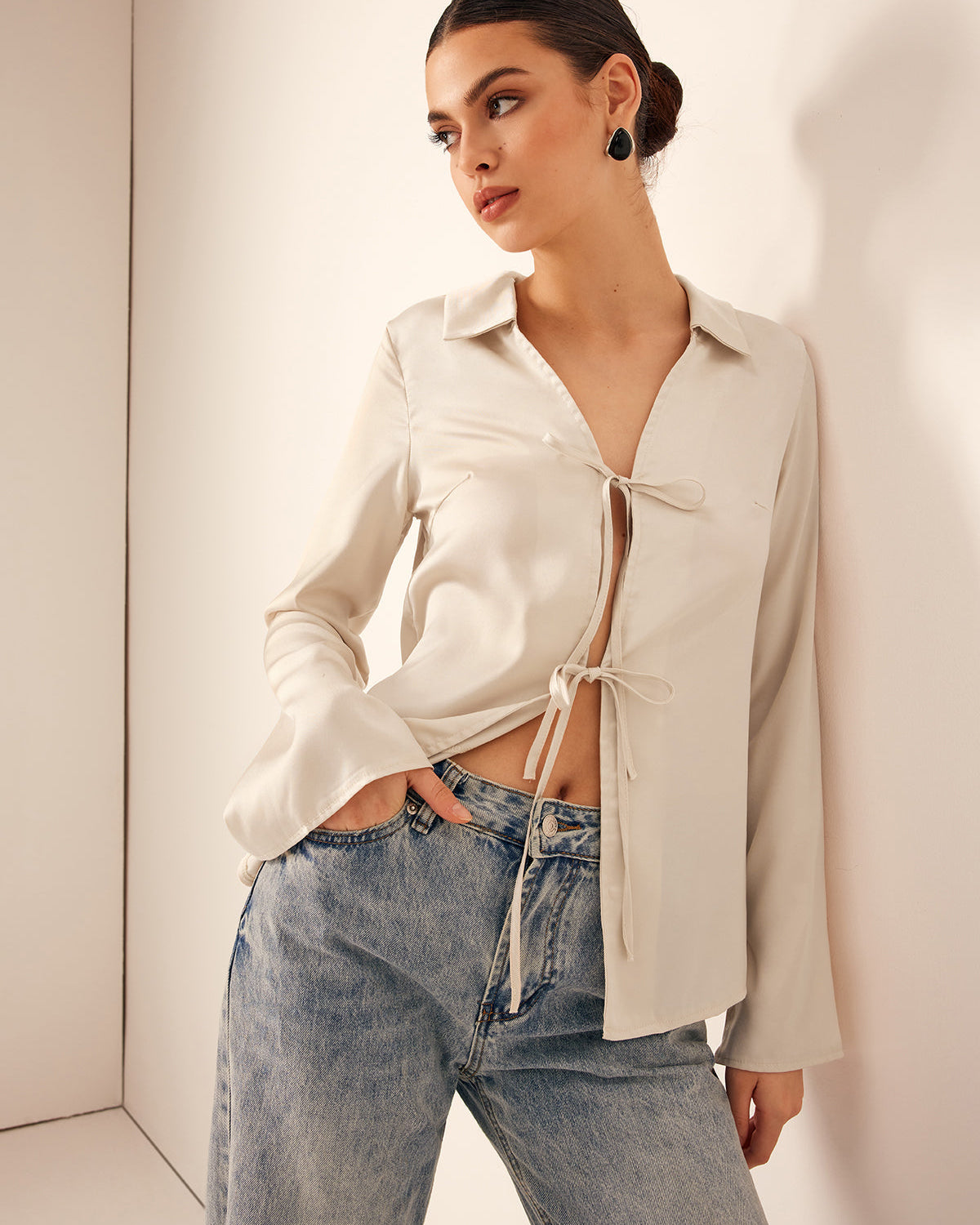 Ivory Bağcık Detaylı Bluz