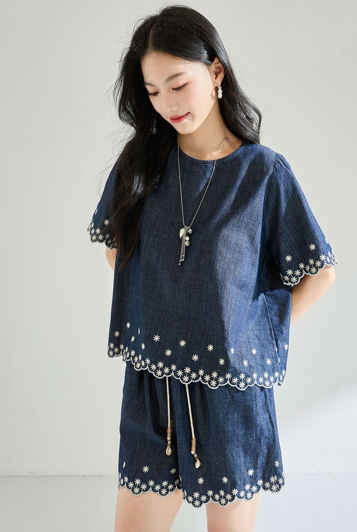 Rivelle Nakış Detaylı Denim Şort Takımı
