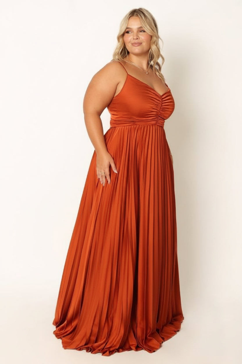 Estelle Piliseli Maxi Elbise