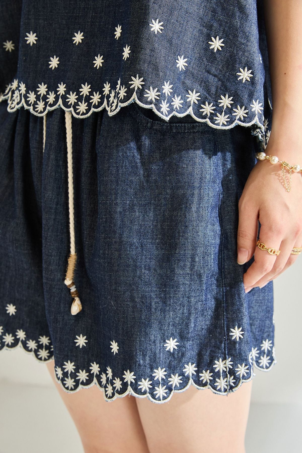 Rivelle Nakış Detaylı Denim Şort Takımı