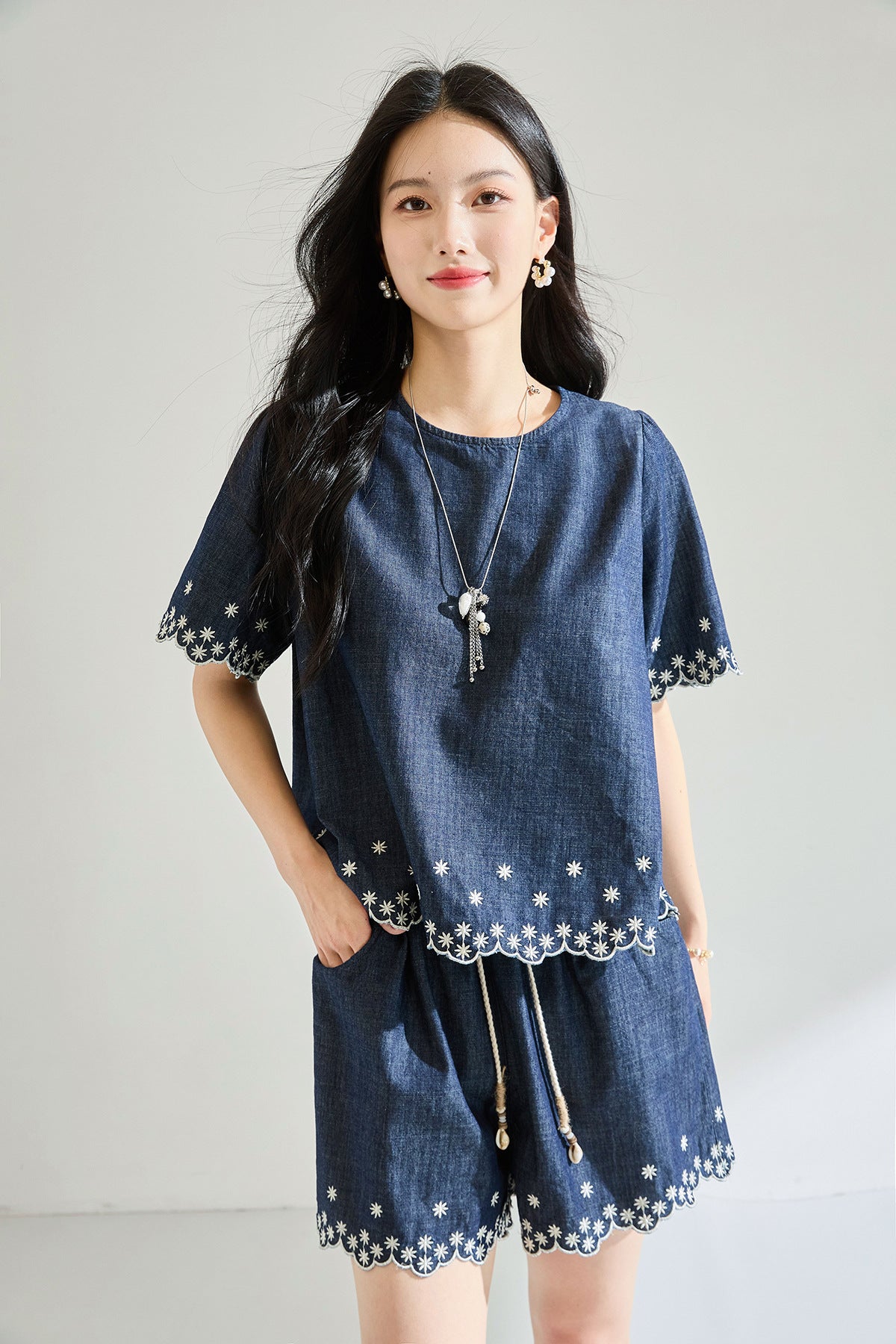 Rivelle Nakış Detaylı Denim Şort Takımı