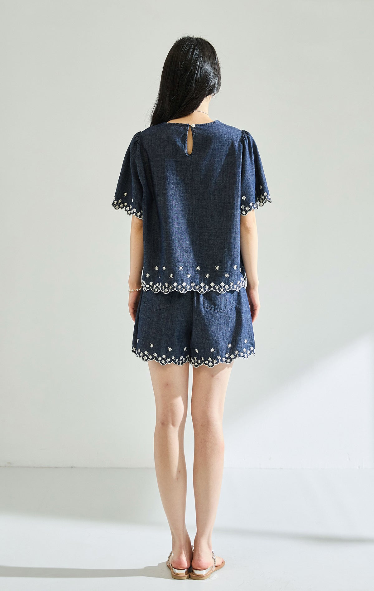 Rivelle Nakış Detaylı Denim Şort Takımı