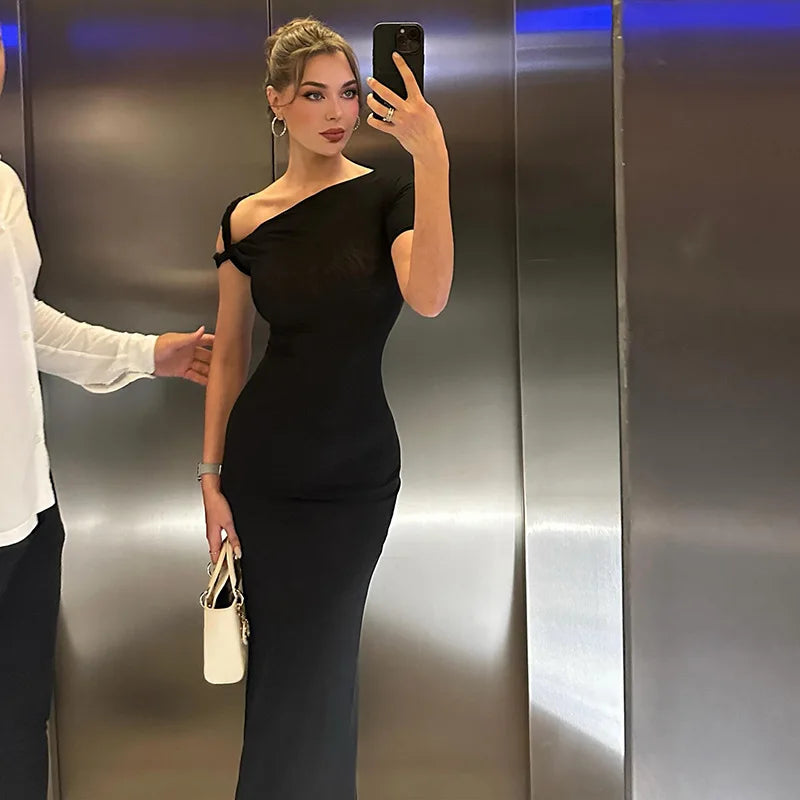 Tek Omuz Askı Detaylı Elbise