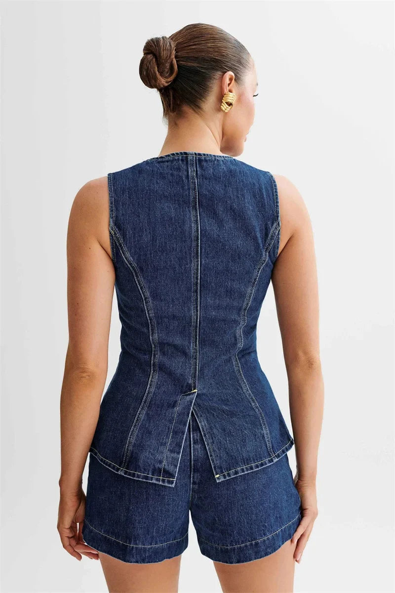 Yazlık Denim Yelek ve Şort Takımı